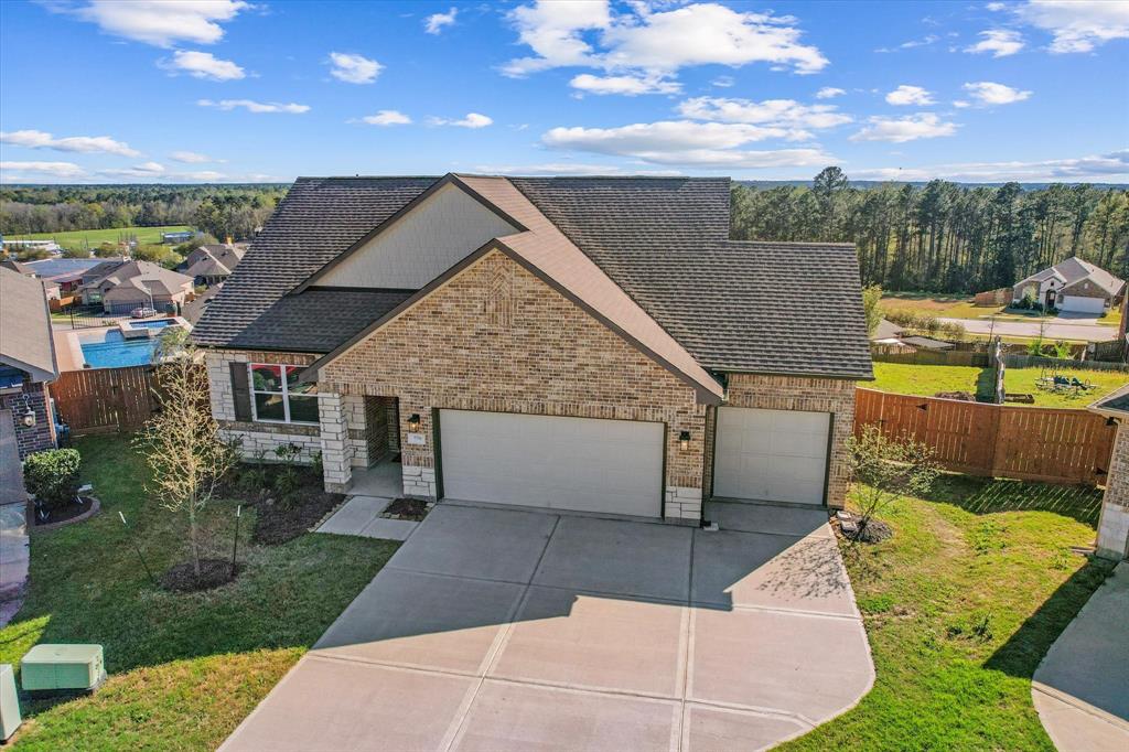 770 Dogberry Court, Conroe, Texas image 5