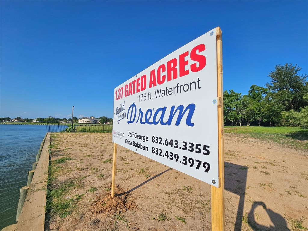 317 Lakeshore Drive, Taylor Lake Village, Texas image 8