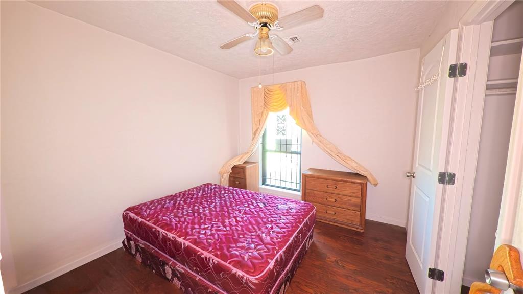 5310 Canterway Drive, Houston, Texas image 8