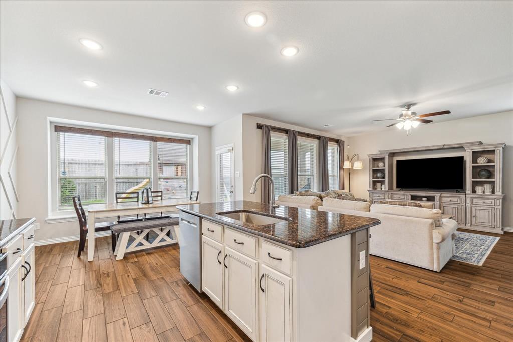 7110 Poppyseed Trail, Spring, Texas image 6
