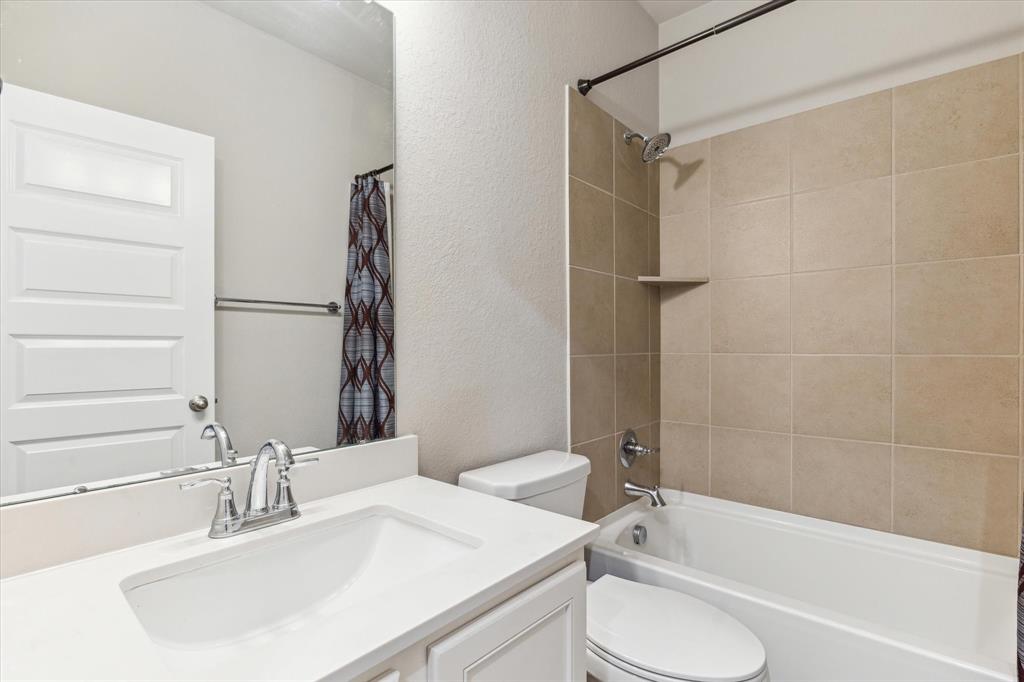7110 Poppyseed Trail, Spring, Texas image 12