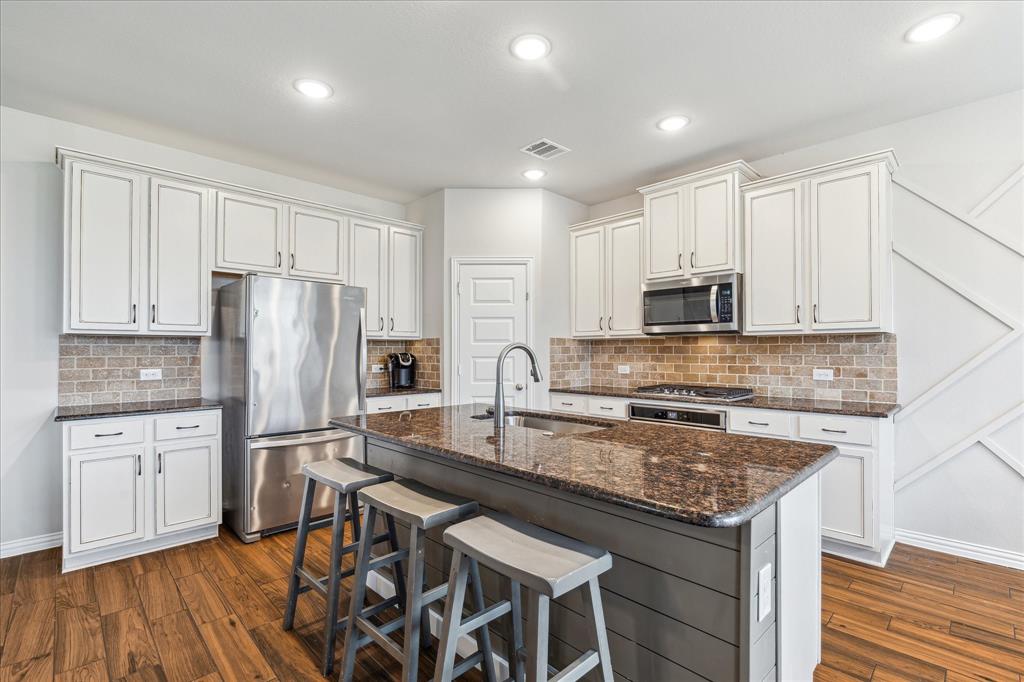 7110 Poppyseed Trail, Spring, Texas image 7