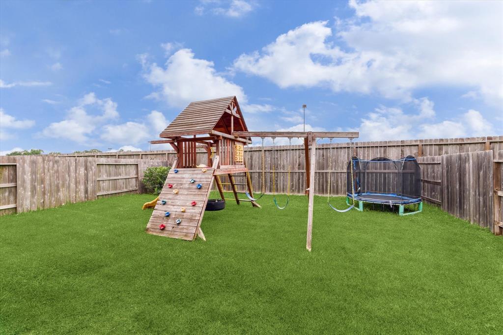 7110 Poppyseed Trail, Spring, Texas image 23