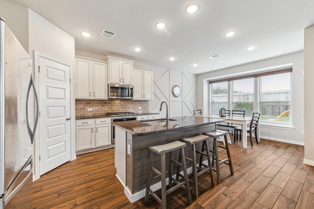 7110 Poppyseed Trail, Spring, Texas image 9