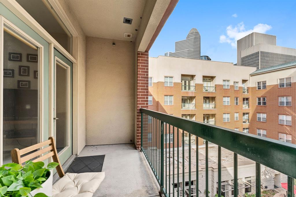 300 St Joseph Parkway #319, Houston, Texas image 15