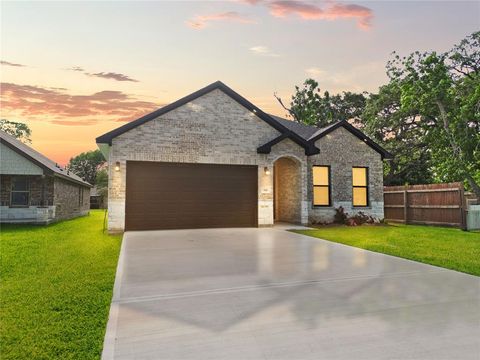 518 S 4th Street La Porte TX 77571