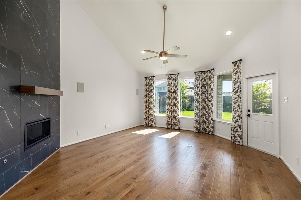 1319 Pleasant Springs Court, Montgomery, Texas image 8