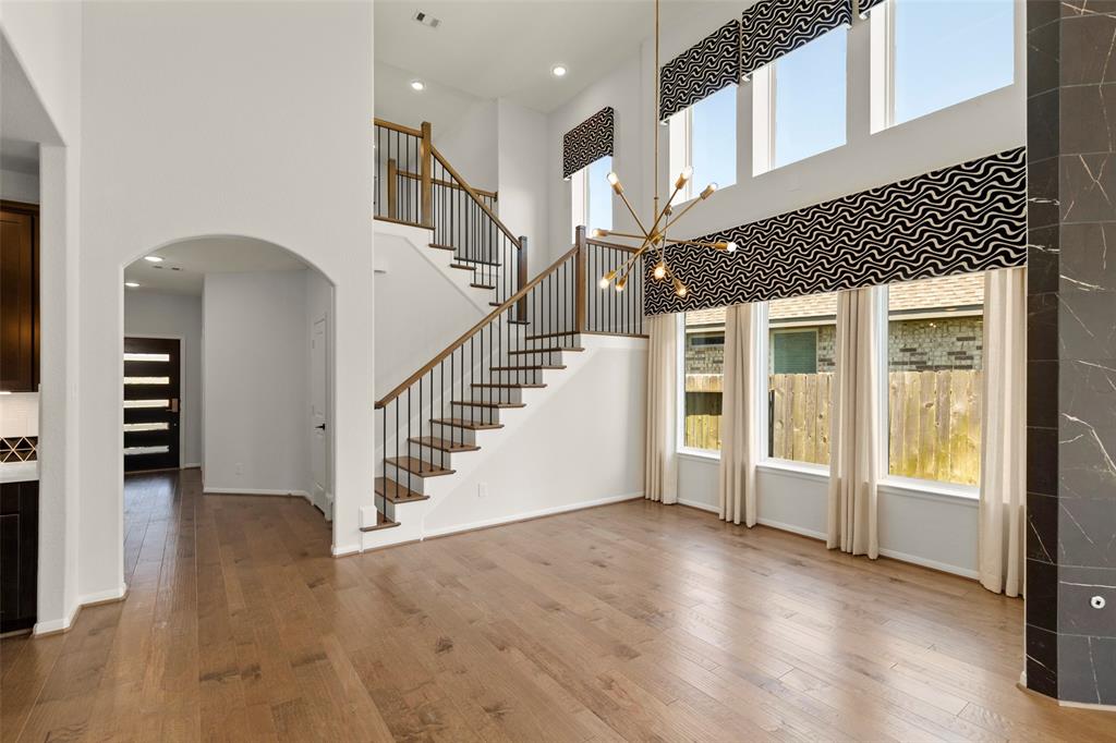 1319 Pleasant Springs Court, Montgomery, Texas image 2
