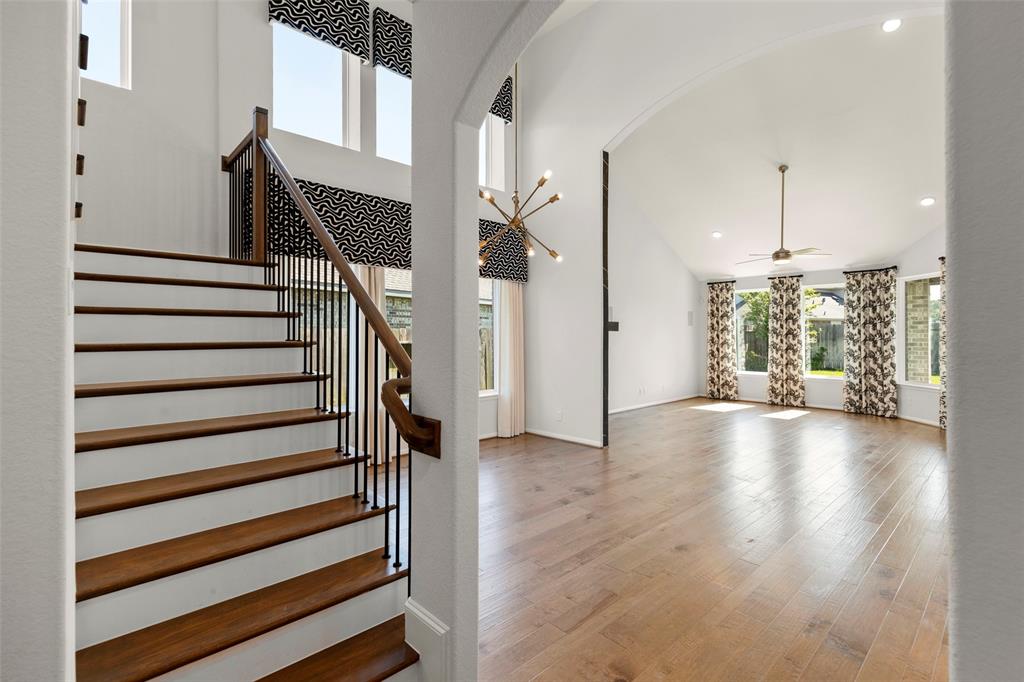 1319 Pleasant Springs Court, Montgomery, Texas image 5