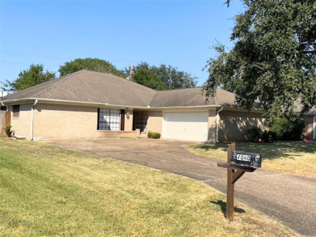 7060 Burlington Drive, Beaumont, Texas image 2