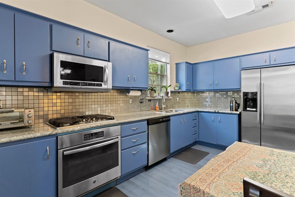 143 N Mill Trace Drive, The Woodlands, Texas image 20