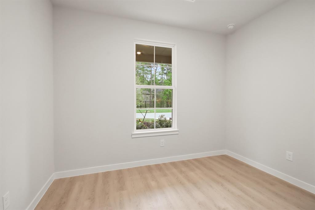 219 Garden Rose Trail, Conroe, Texas image 14