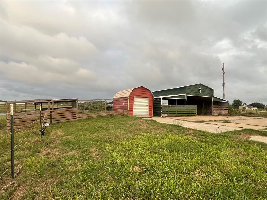 5011 County Road 868d, Brazoria, Texas image 2