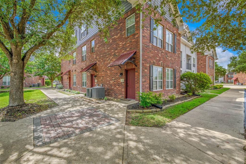 801 Luther Street W 106