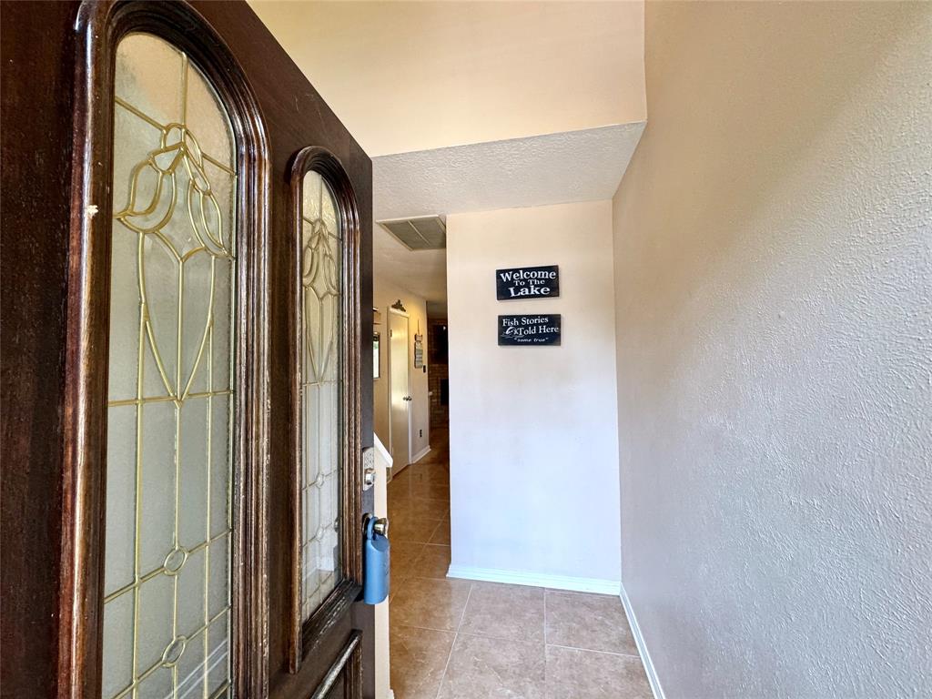 3823 Knollcrest Drive