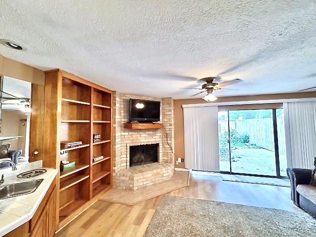 3823 Knollcrest Drive
