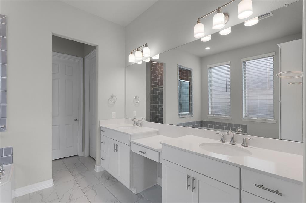 6026 Lake Bridge Lane, Manvel, Texas image 24