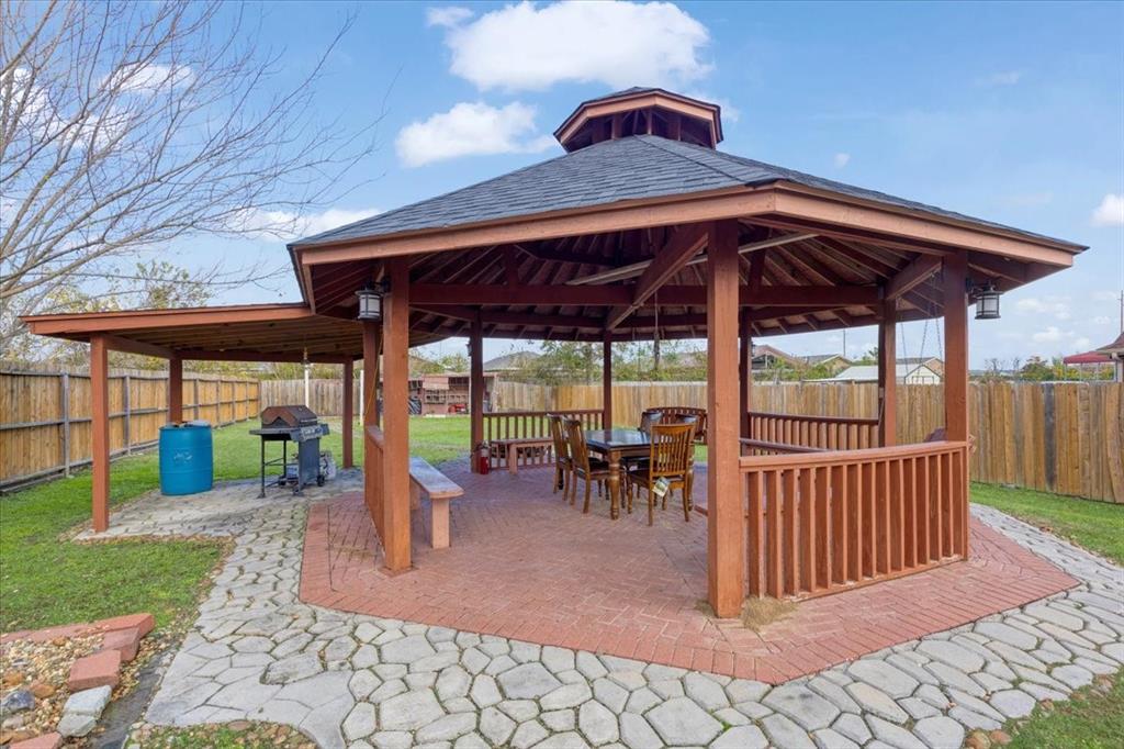 8645 Rinn Street, Houston, Texas image 6