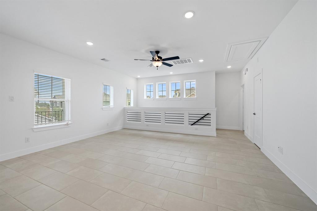 7719 Meadow Mouse Lane, Katy, Texas image 9