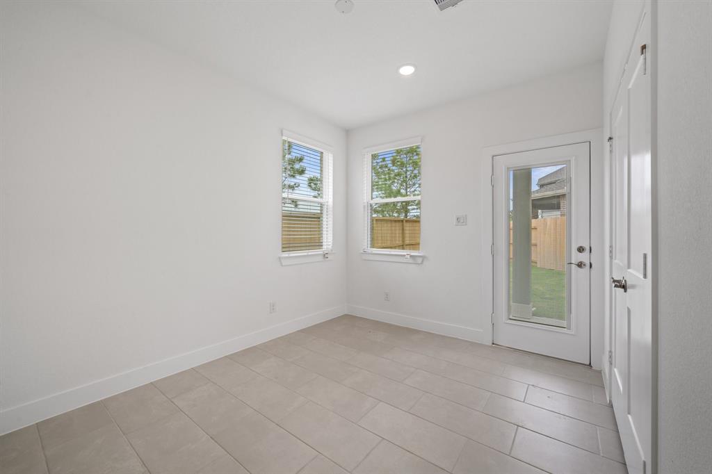 7719 Meadow Mouse Lane, Katy, Texas image 13