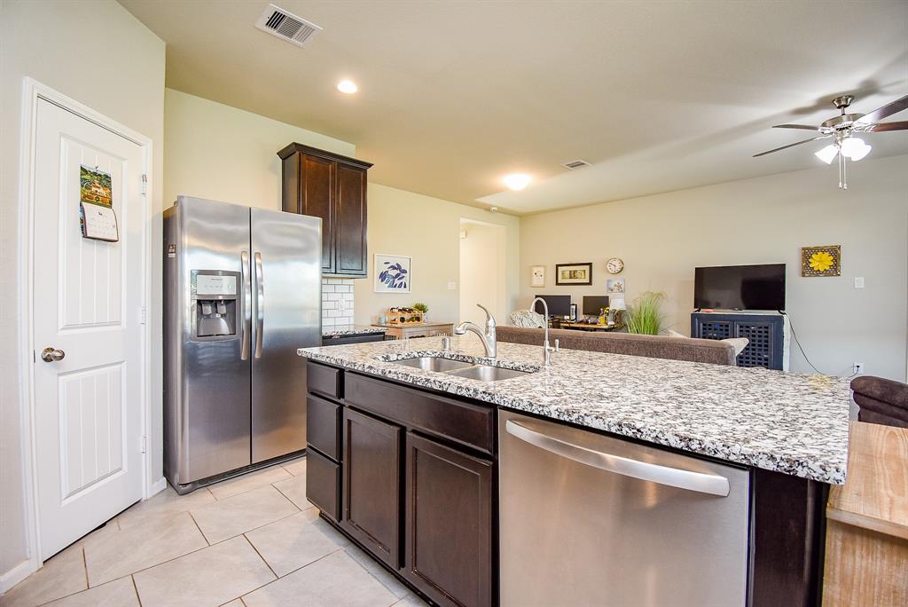 7303 Barrington Ridge Lane, Richmond, Texas image 10