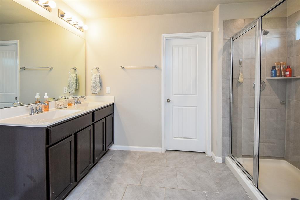 7303 Barrington Ridge Lane, Richmond, Texas image 18