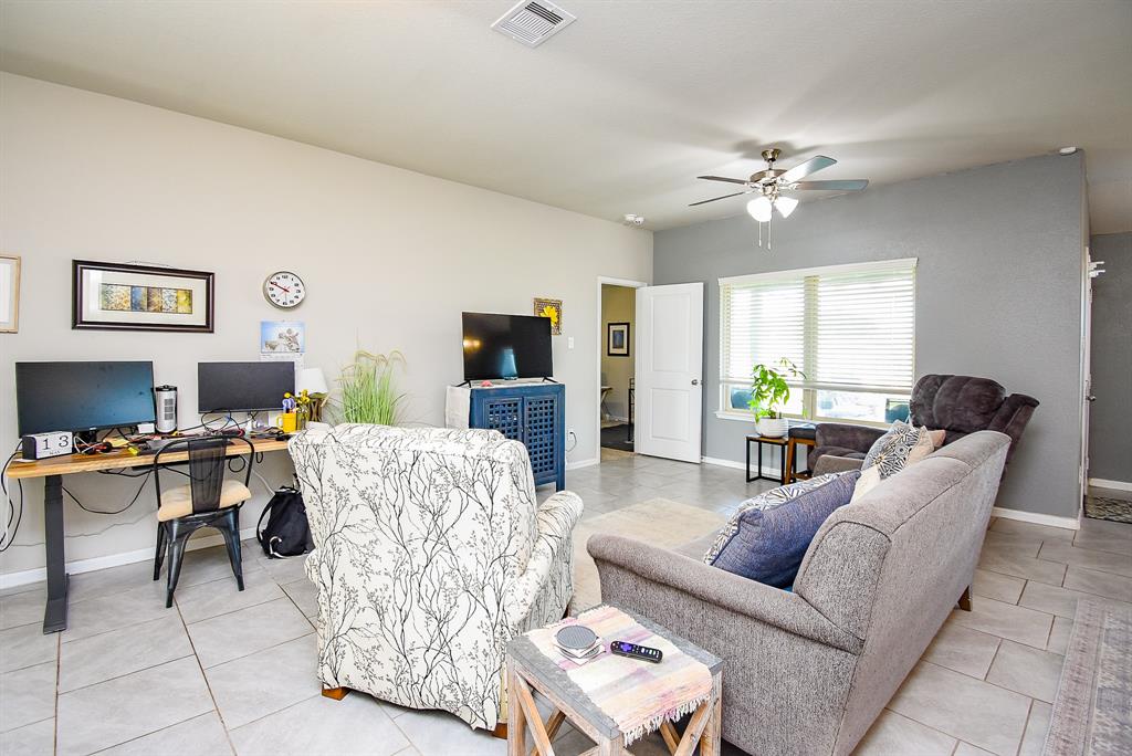 7303 Barrington Ridge Lane, Richmond, Texas image 4