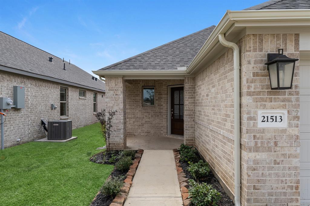 21513 Witham Promenade Lane, Magnolia, Texas image 3