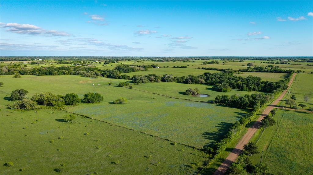 1070 Muehr Road, Weimar, Texas image 3
