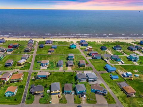 A home in Crystal Beach