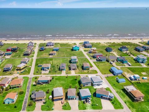 A home in Crystal Beach