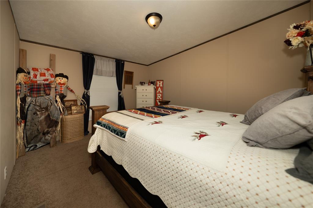 429 County Road 1130, Crockett, Texas image 16