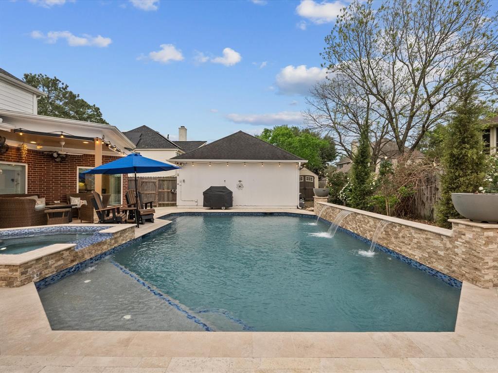 2040 Pembroke Bay Drive, League City, Texas image 50