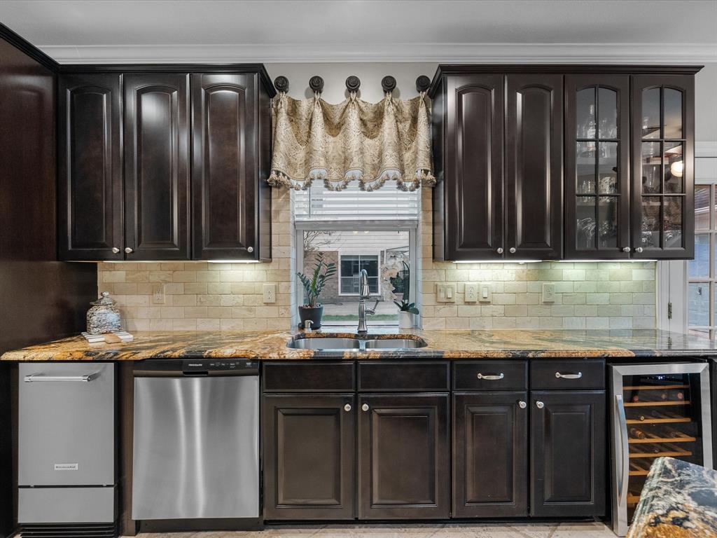 2040 Pembroke Bay Drive, League City, Texas image 28