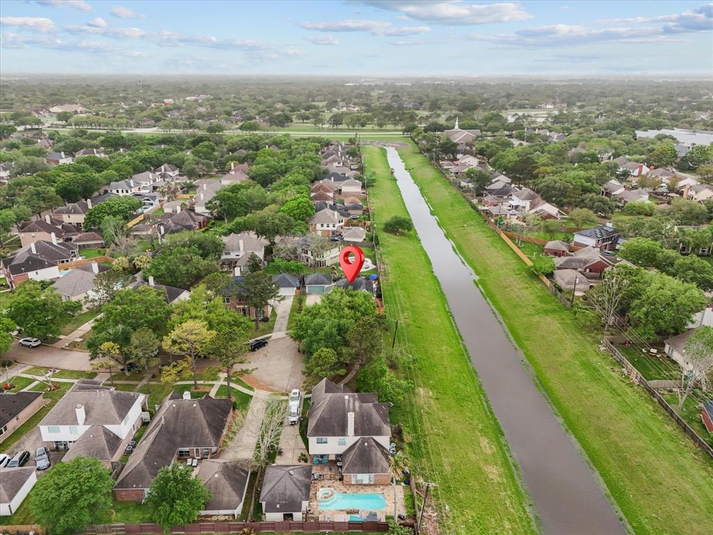 2040 Pembroke Bay Drive, League City, Texas image 7