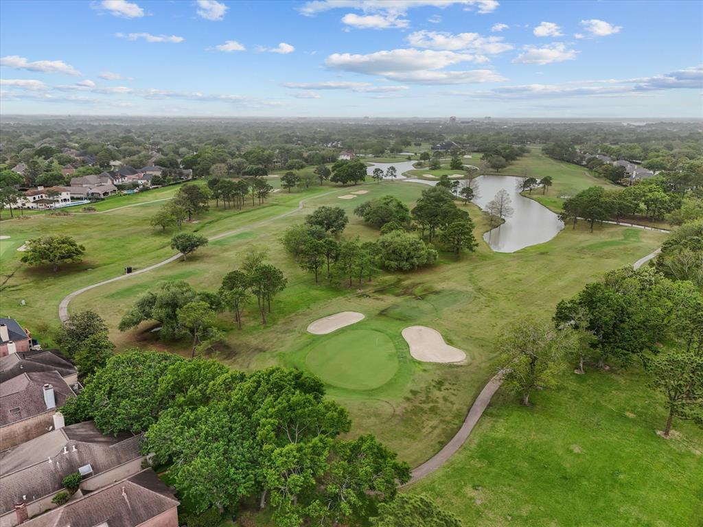 2040 Pembroke Bay Drive, League City, Texas image 8