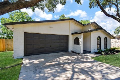 Single Family Residence in Spring TX 3910 Postwood Drive 2.jpg