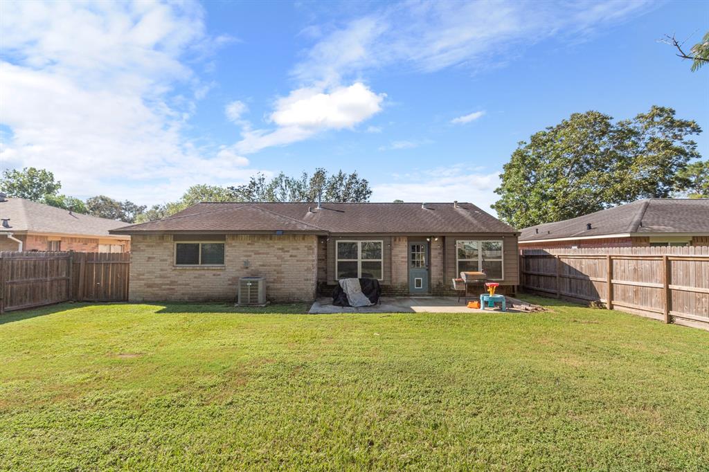 17 Lobo Court, Angleton, Texas image 20