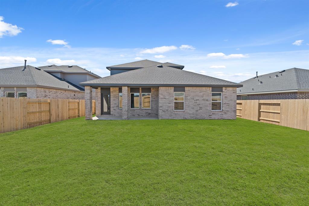 27318 Azure Falls Drive, Katy, Texas image 15