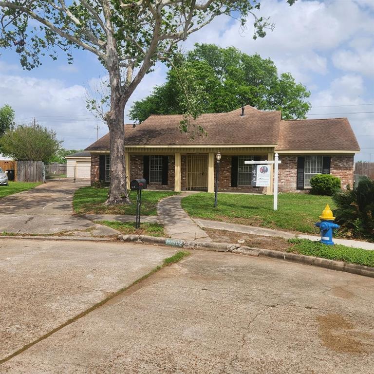 10502 Adamsborough Drive, Houston, Texas image 1