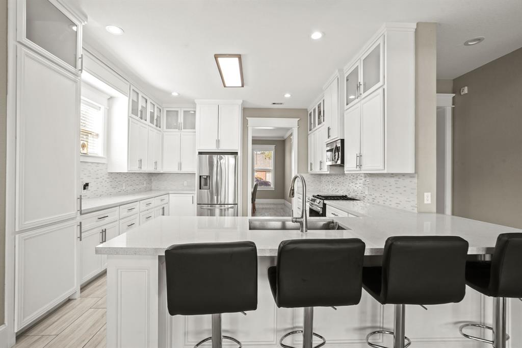 1902 Stillwood Drive, Houston, Texas image 16