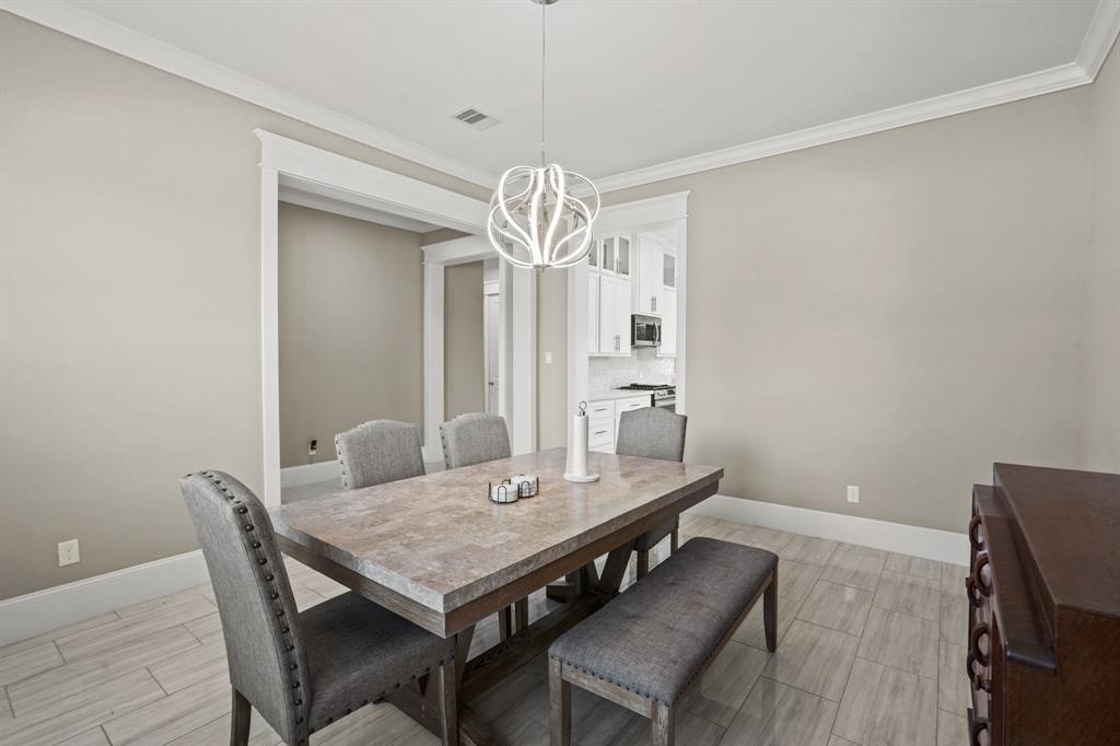 1902 Stillwood Drive, Houston, Texas image 10