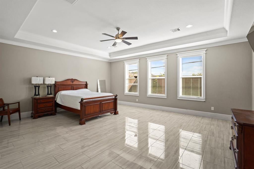 1902 Stillwood Drive, Houston, Texas image 21