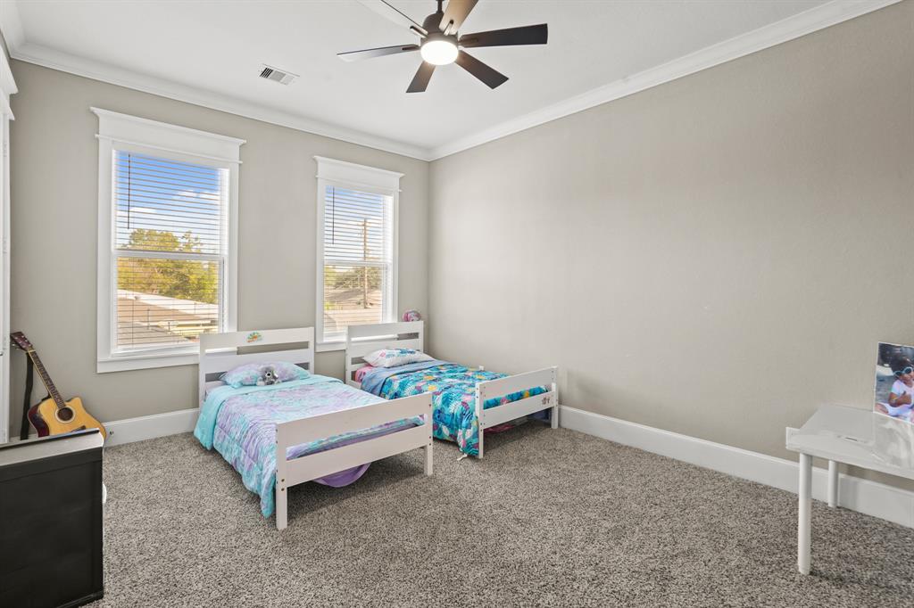 1902 Stillwood Drive, Houston, Texas image 7