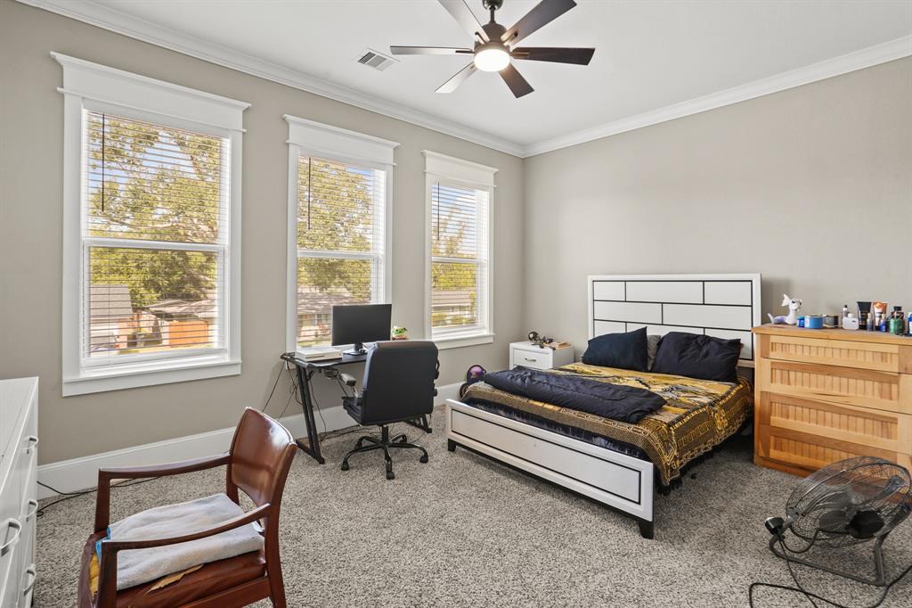 1902 Stillwood Drive, Houston, Texas image 6