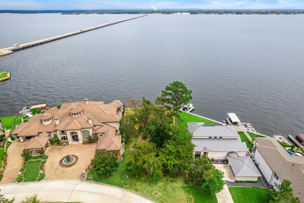 138 Bentwater Bay Drive, Montgomery, Texas image 1