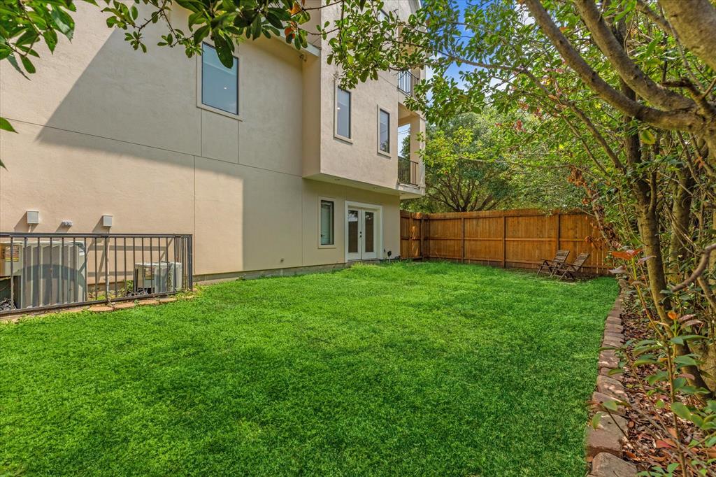 2003 Roy Street, Houston, Texas image 9