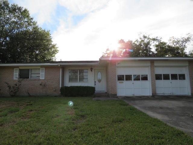 5111 Foster Avenue, Groves, Texas image 5