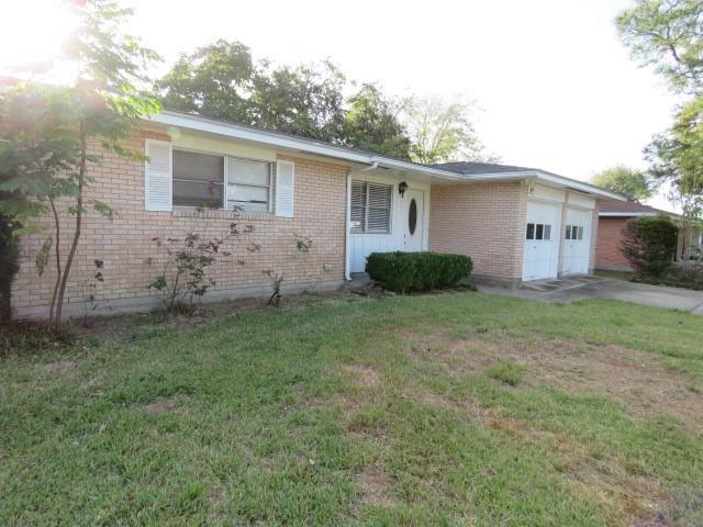 5111 Foster Avenue, Groves, Texas image 4