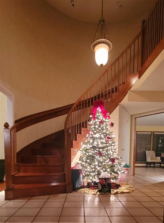 15823 Brook Forest Drive, Houston, Texas image 4